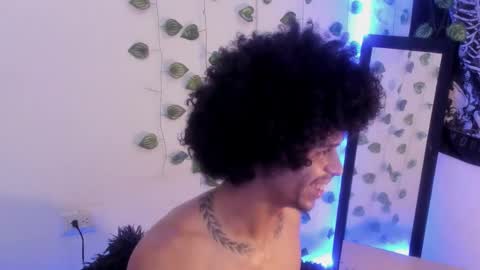 Aaron  online show from November 11, 12:43 pm