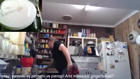 Snapshot of cookieliquor chatting on February 2, 7:41 am Cookie - I do cooking streams occasionally. Next stream online show from February 2, 7:41 am