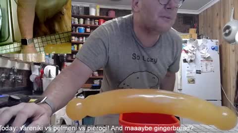 Snapshot of cookieliquor chatting on February 3, 3:38 pm Cookie - I do cooking streams occasionally. Next stream online show from February 3, 3:38 pm