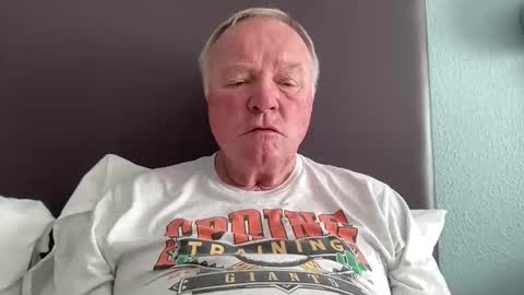 cookoosnest online show from April 28, 3:17 pm