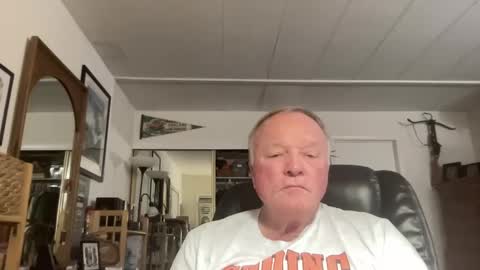 Snapshot of cookoosnest chatting on October 22, 5:00 am cookoosnest online show from October 22, 5:00 am