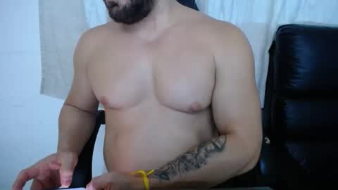 corolaxxl online show from April 1, 2:35 am