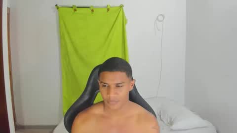 Ethan  online show from April 29, 2:38 am