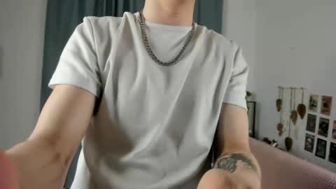 Henry online show from March 13, 9:32 pm