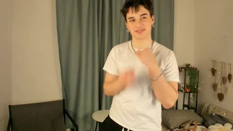 Henry online show from March 8, 8:13 pm