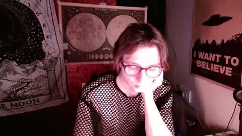 Snapshot of cosmonudes chatting on January 22, 5:16 am Barry online show from January 22, 5:16 am