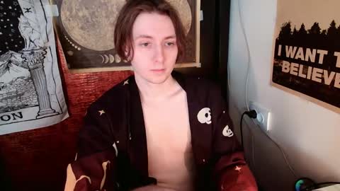 Snapshot of cosmonudes chatting on February 10, 12:18 pm Barry online show from February 10, 12:18 pm