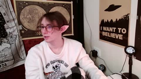 Snapshot of cosmonudes chatting on January 18, 3:49 pm Barry online show from January 18, 3:49 pm