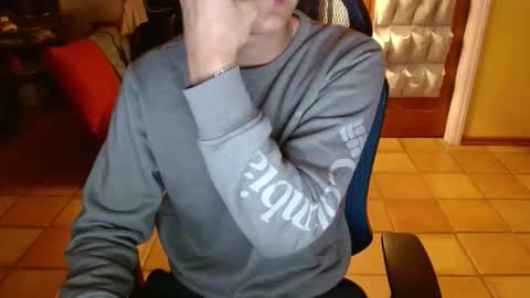 couldbe online show from December 5, 8:10 am