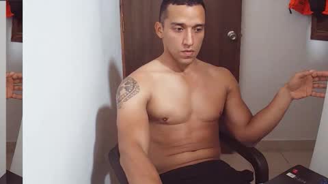 Snapshot of couplelovecolombia123 chatting on September 28, 10:52 pm COUPLELOVE online show from September 28, 10:52 pm
