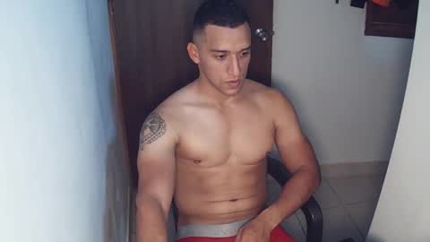 Snapshot of couplelovecolombia123 chatting on October 6, 3:00 am COUPLELOVE online show from October 6, 3:00 am