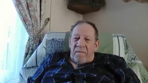 courieral1 online show from March 18, 8:28 am