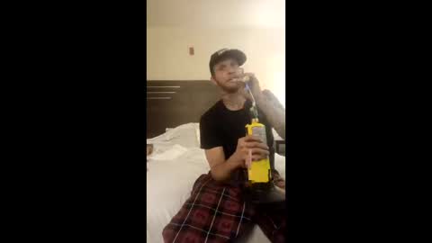 coxwingin9 online show from February 9, 6:51 am