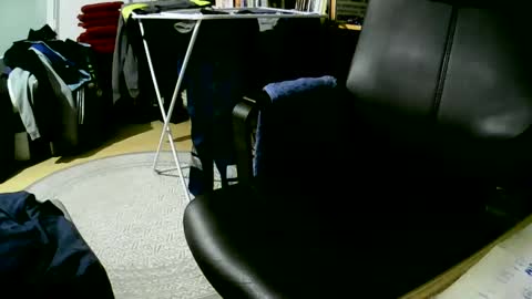 Snapshot of coyote017 chatting on January 16, 4:07 am coyote017 online show from January 16, 4:07 am