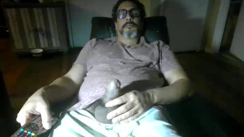 Snapshot of cq1er chatting on December 31, 6:16 am Alejandro online show from December 31, 6:16 am