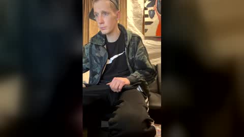 crackdatass online show from March 1, 1:38 am