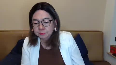 Kelly   online show from April 24, 3:36 pm