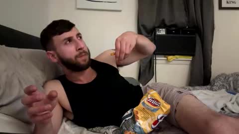crazydill28 online show from May 9, 1:17 am