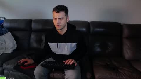 Snapshot of crazydom1 chatting on October 6, 11:04 am Crazy online show from October 6, 11:04 am