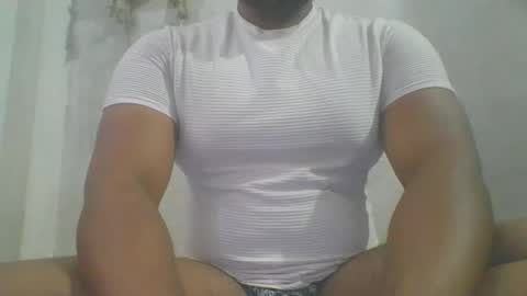 crazzy_booy online show from May 3, 3:20 am