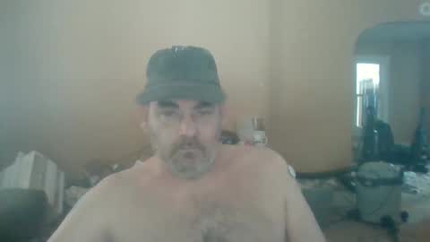 Snapshot of cre9876 chatting on February 14, 4:41 pm alway horny online show from February 14, 4:41 pm