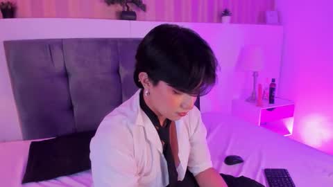 Snapshot of creamy_angelo chatting on September 26, 2:09 am creamy_angelo online show from September 26, 2:09 am
