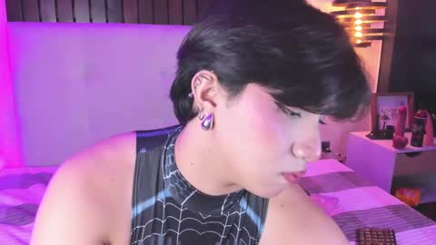 Snapshot of creamy_angelo chatting on October 8, 9:30 pm creamy_angelo online show from October 8, 9:30 pm