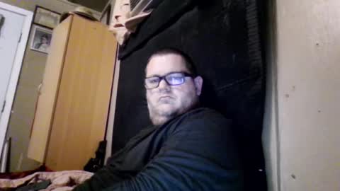 Snapshot of creeeping_death chatting on February 13, 8:34 pm The hopeless romantic online show from February 13, 8:34 pm