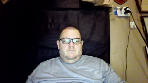 Snapshot of creeeping_death chatting on December 3, 9:12 pm The hopeless romantic online show from December 3, 9:12 pm