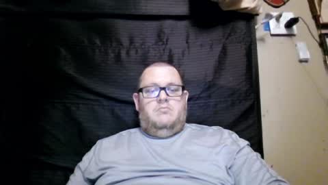 Snapshot of creeeping_death chatting on January 27, 5:47 am The hopeless romantic online show from January 27, 5:47 am