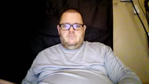 Snapshot of creeeping_death chatting on January 30, 8:42 pm The hopeless romantic online show from January 30, 8:42 pm