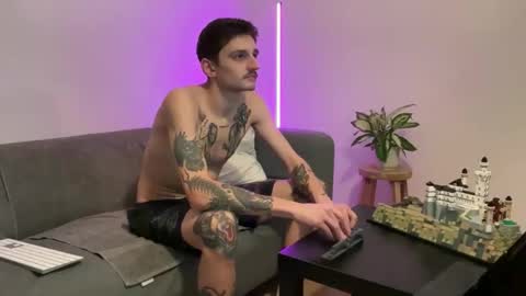 Crinifer online show from January 14, 9:51 pm