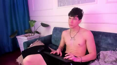 Cris online show from March 18, 2:25 am