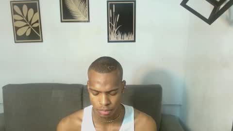 Snapshot of criss_zuri chatting on October 1, 11:36 am criss_zuri online show from October 1, 11:36 am