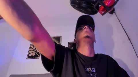 criss_zuri online show from May 1, 12:41 pm