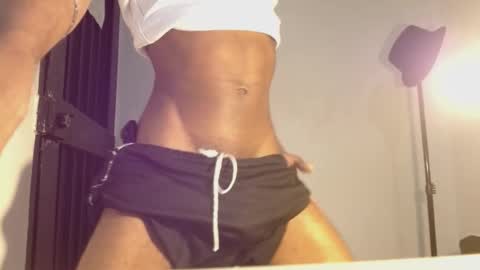 Snapshot of criss_zuri chatting on October 7, 11:58 am criss_zuri online show from October 7, 11:58 am