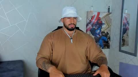 Snapshot of cristian_walker chatting on January 7, 12:05 pm cristian walker online show from January 7, 12:05 pm