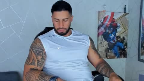 Snapshot of cristian_walker chatting on December 21, 12:06 pm cristian walker online show from December 21, 12:06 pm