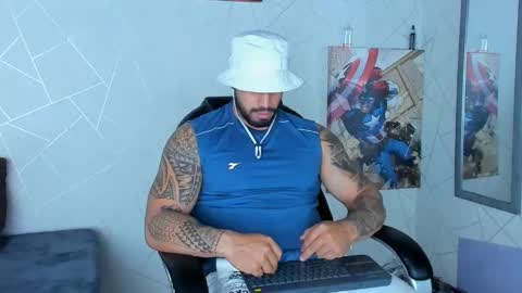 Snapshot of cristian_walker chatting on January 14, 12:35 pm cristian walker online show from January 14, 12:35 pm