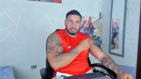 Snapshot of cristian_walker chatting on February 8, 11:01 am cristian walker online show from February 8, 11:01 am