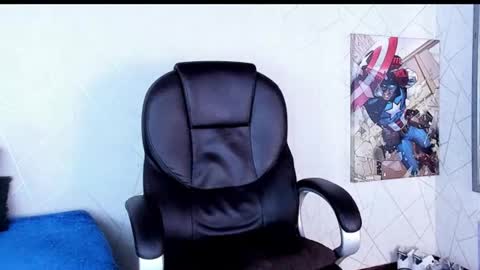 Snapshot of cristian_walker chatting on October 12, 1:38 pm cristian walker online show from October 12, 1:38 pm