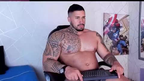 Snapshot of cristian_walker chatting on October 1, 12:20 pm cristian walker online show from October 1, 12:20 pm