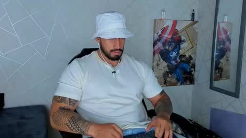 Snapshot of cristian_walker chatting on January 12, 1:16 pm cristian walker online show from January 12, 1:16 pm