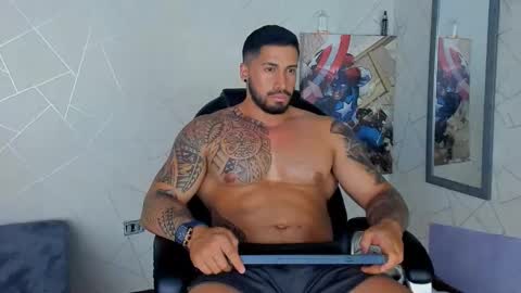 Snapshot of cristian_walker chatting on January 24, 8:54 pm cristian walker online show from January 24, 8:54 pm