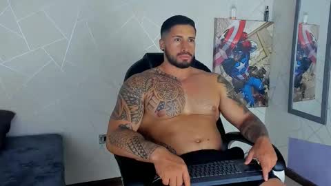 Snapshot of cristian_walker chatting on January 23, 8:13 pm cristian walker online show from January 23, 8:13 pm
