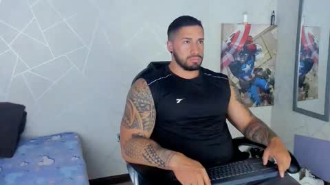 Snapshot of cristian_walker chatting on February 15, 12:22 pm cristian walker online show from February 15, 12:22 pm