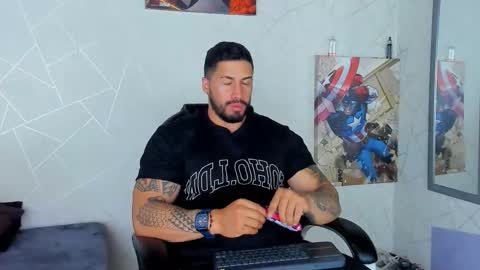Snapshot of cristian_walker chatting on January 11, 1:22 pm cristian walker online show from January 11, 1:22 pm