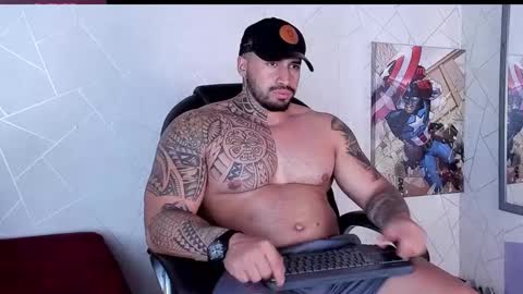 Snapshot of cristian_walker chatting on October 2, 9:41 pm cristian walker online show from October 2, 9:41 pm