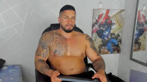 Snapshot of cristian_walker chatting on March 5, 9:39 pm cristian walker online show from March 5, 9:39 pm