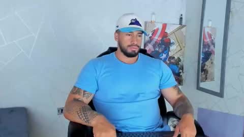 Snapshot of cristian_walker chatting on December 25, 12:05 pm cristian walker online show from December 25, 12:05 pm